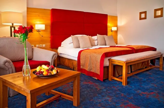 غرفة ديلوكس بإطلالة على الجبل، Kempinski Hotel Grand Arena 2/2