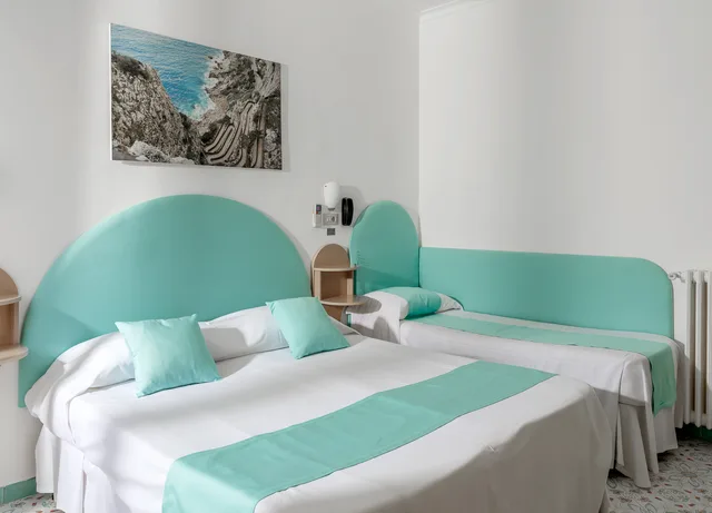غرفة قياسية ثلاثية، Hotel Carmencita 5/10