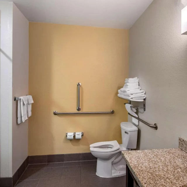 Standard, King Bed, Accessible, Sleep Inn & Suites Miles City I-94 4/4