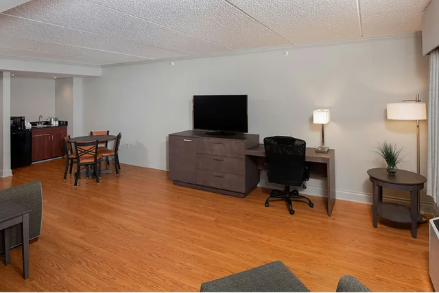 جناح استوديو بسرير كينج، Hotel Trilogy Albany Airport, Tapestry Collection by Hilton 1/1