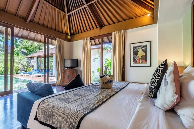 فيلا بسريرين منفصلين وسريرين كينج بـ3 غرف نوم بمسبح خاص، The Akasha Seminyak Luxury Villas & Hotel 1/10