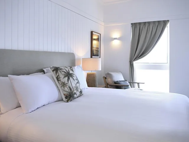 Overwater, Deluxe, Bungalow, King Bed، Novotel Sunshine Coast Resort 2/4