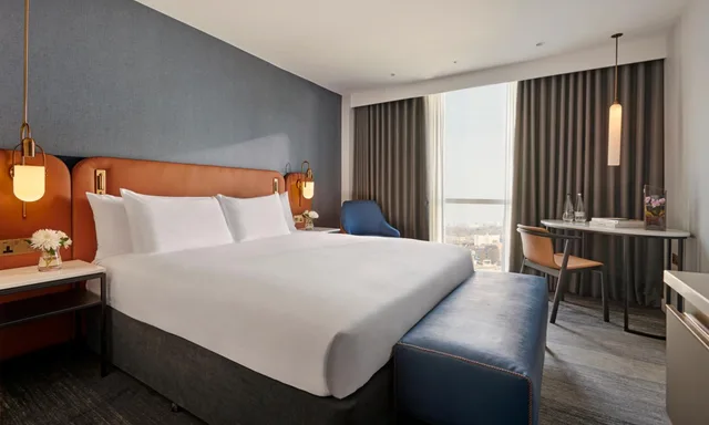 غرفة بسرير كينج بإطلالة على المتنزه، Hyatt Regency London Stratford 2/8