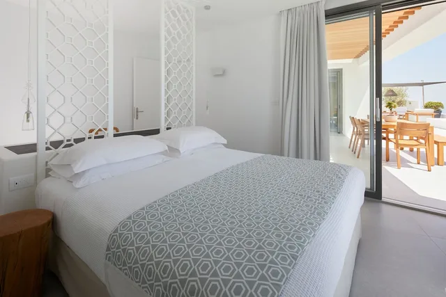 فيلا بريميوم بسريرين كوين مع أريكة، Kamini Santorini Luxury Villas 2/3