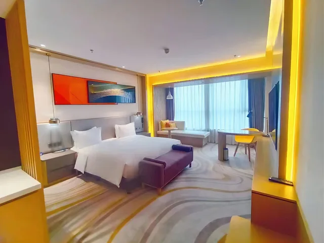 Standard, King Bed, High Floor, Holiday Inn Express Ulanqab Jining 2/2