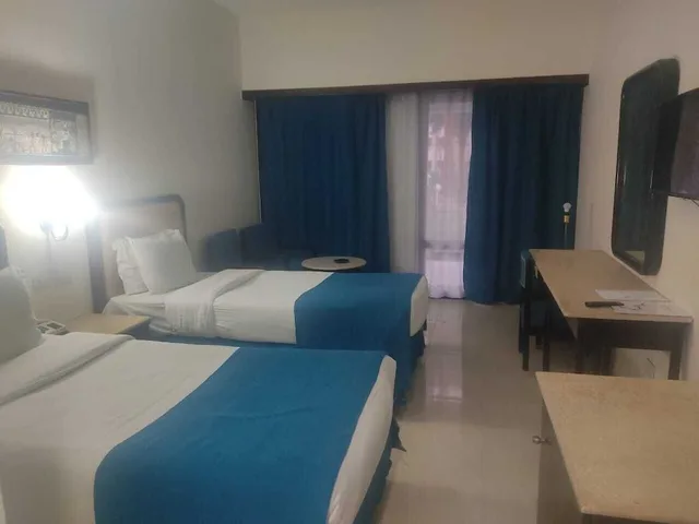 غرفة قياسية بسريرين منفصلين بإطلالة على الحديقة، Aracan Eatabe Luxor Hotel 1/3