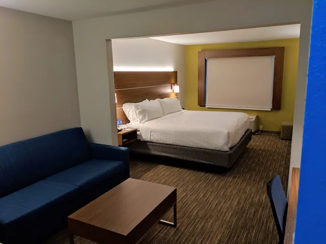 Suite, King Bed, Living and Dining Areas, Holiday Inn Express & Suites Claypool Hill (Richlands Area) 1/2