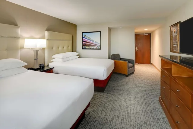 غرفة ديلوكس بسريرين كوين بشرفة لذوي الإعاقة، Drury Inn And Suites Phoenix Airport 2/7