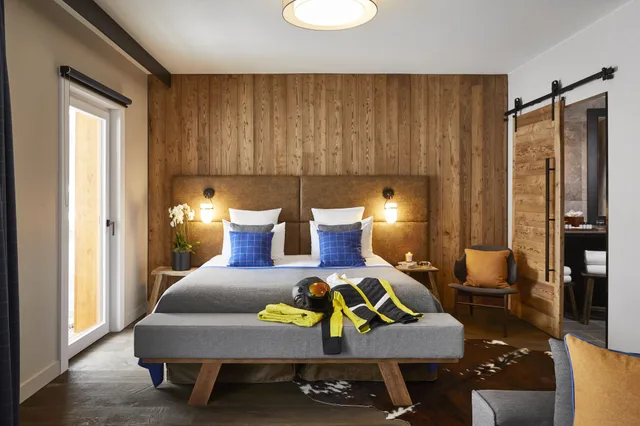 جناح سوبيريور بسرير كينج مع أريكة، Ecrin Blanc Resort Courchevel 1/3