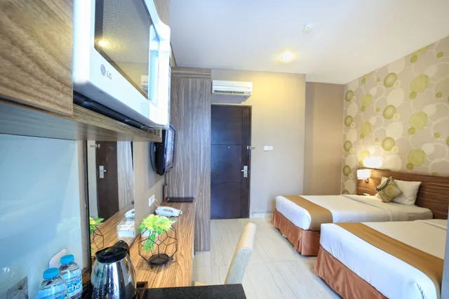 غرفة تنفيذية بسرير كوين، Rasuna Icon Hotel 5/7