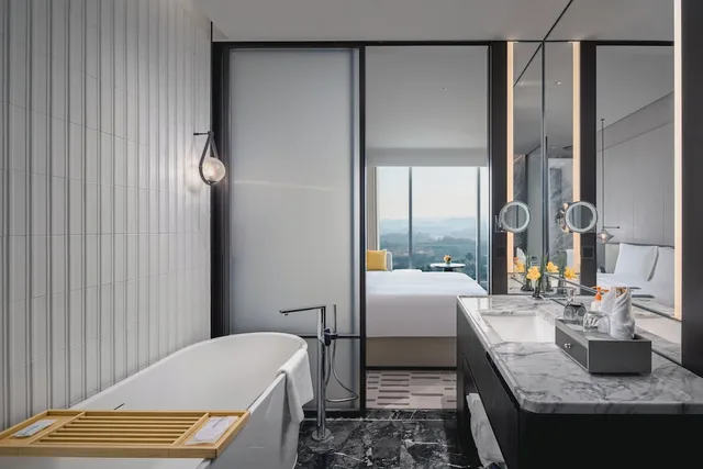 جناح غراند بسرير فردي، Crowne Plaza Ezhou 2/2