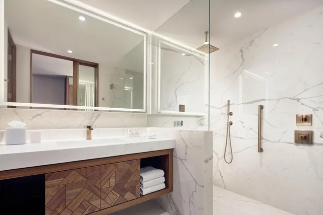 Guest Room, Deluxe, King Bed, City View, Executive Level، JW Marriott Hotel Guadalajara 9/9