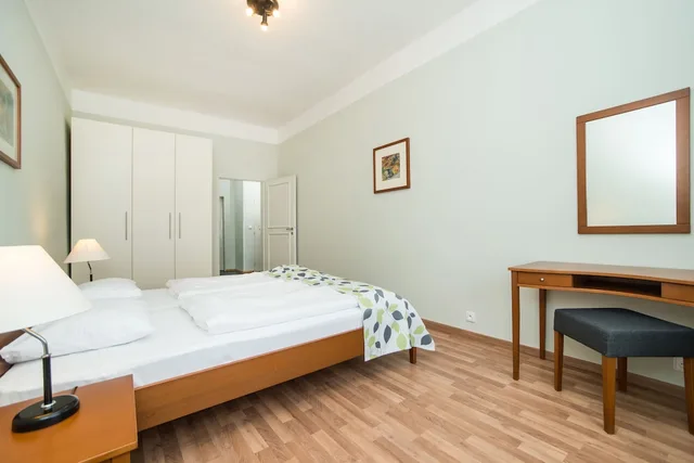 شقة عائلية بسرير مزدوج وسريرين منفصلين بغرفتي نوم بمطبخ، Orion Hotel Prague 2/9