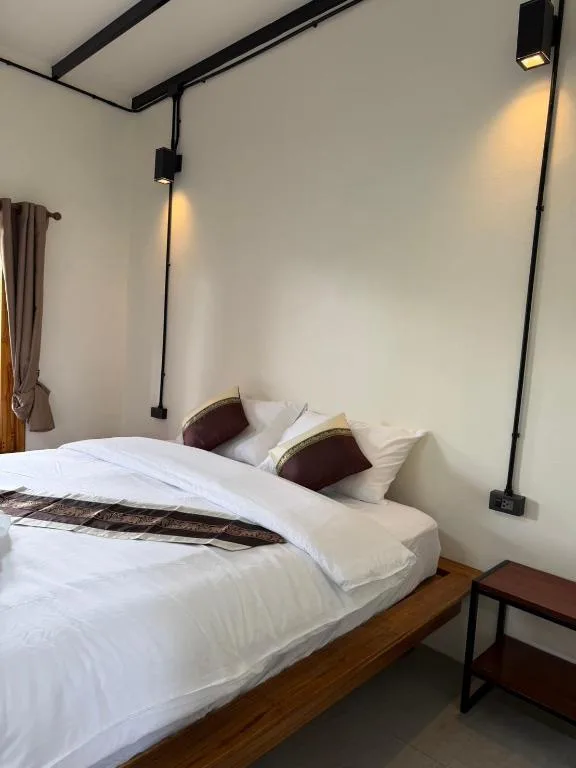Room, King Bed, Superior Building، Mountain Blue Cottage 1/10