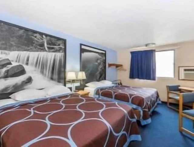 غرفة بسريرين كوين، Super 8 By Wyndham Manhattan Ks 1/1