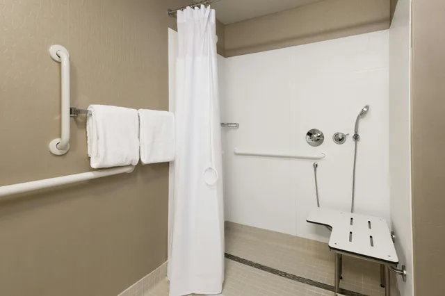 جناح، Springhill Suites Louisville Hurstbourne North 4/4
