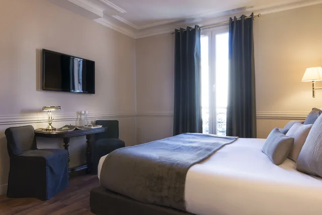 غرفة بريميوم بسرير مزدوج، Hotel De La Porte Doree 4/9
