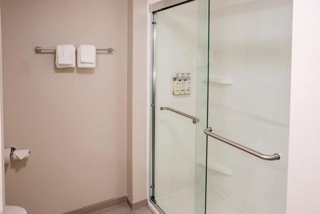 غرفة قياسية بسرير كوين لذوي الإعاقة، Holiday Inn Express Hotel Suites Sioux City Southern Hills 6/6