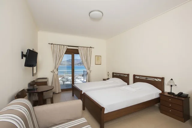 غرفة ديلوكس بسرير مزدوج بإطلالة على البحر مع أريكة، Almiriki Chios Rooms & Apartments 2/2