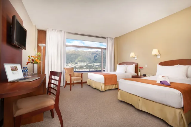 Executive, King Bed, Hotel Quito by Sercotel 1/9