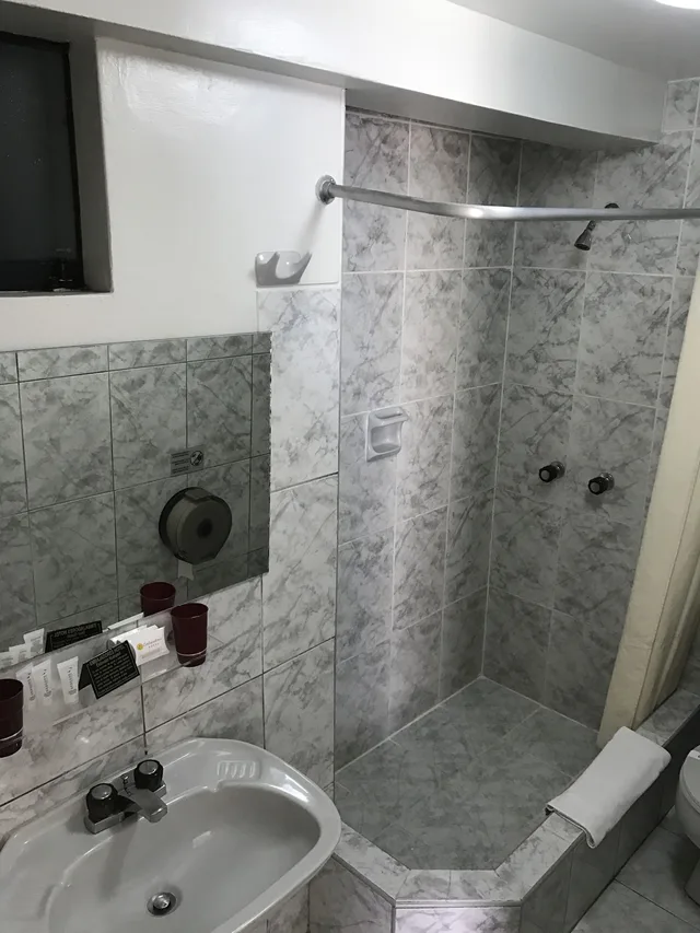 غرفة ثلاثية بثلاثة أسرّة، Embajadores Hotel 4/4