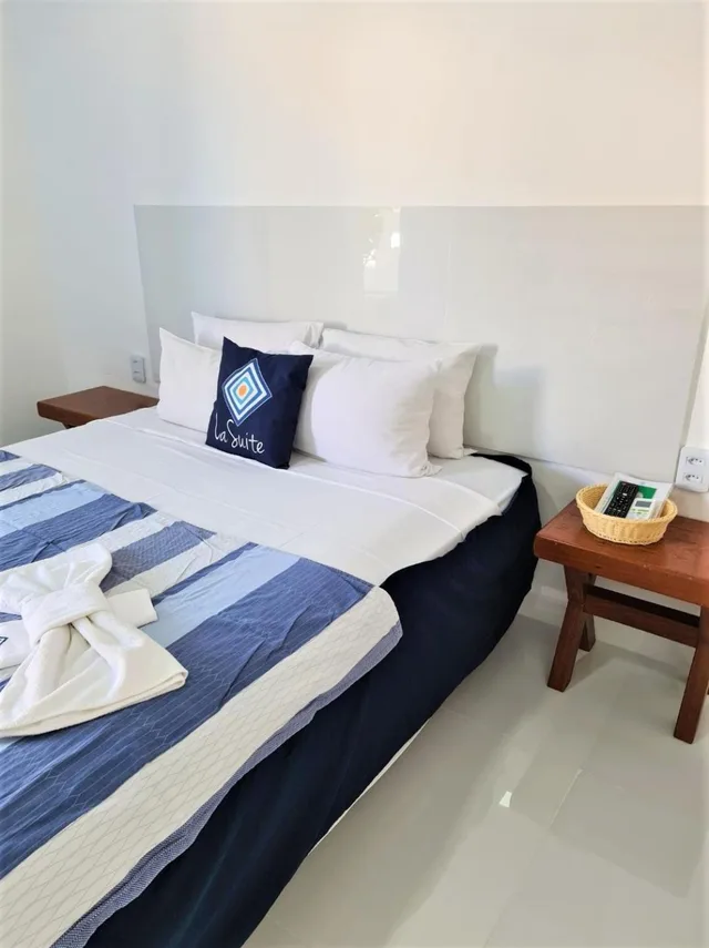 غرفة ديلوكس بسرير مزدوج بحوض استحمام، La Suite Praia 1/10