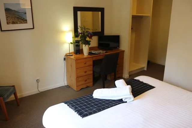 Superior, Single, King Bed, Garden View, Garden Area، Craiglynne Hotel 2/2