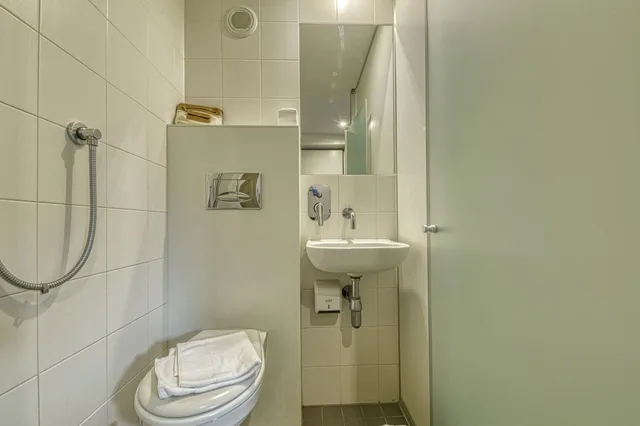 غرفة عائلية بسرير مزدوج وسرير فردي، Eklo Hotels Le Mans 2/2
