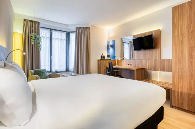 غرفة بسرير كينج لذوي الإعاقة، HOLIDAY INN BRUSSELS SCHUMAN 3/7