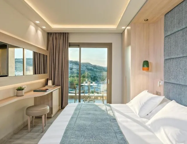 غرفة بسرير مزدوج بإطلالة على الجبل، Amada Colossos Resort 1/2