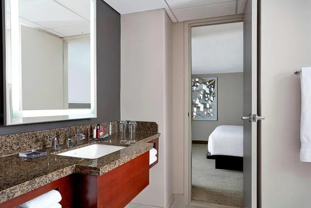 غرفة بسرير كينج أو سرير مزدوج، Marriott Bethesda 6/9