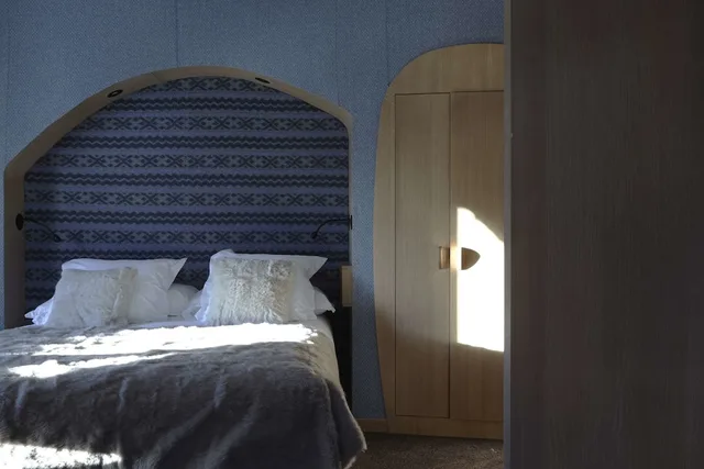 جناح عائلي بسريرين منفصلين مع أريكة، Hotel des Dromonts by SOWELL COLLECTION 1/6