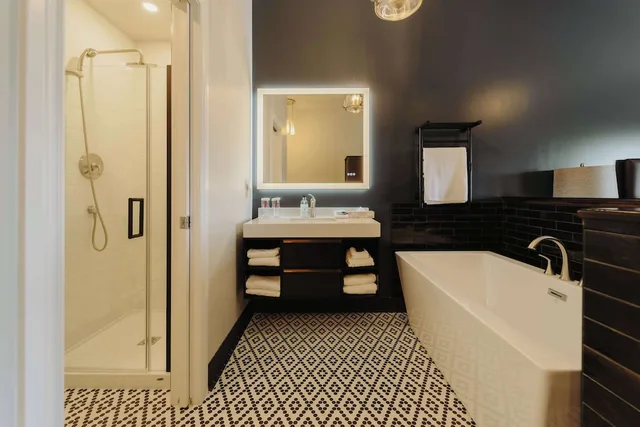 غرفة قياسية بسرير كينج، Mercer Hotel Downtown BW Premier Collection 8/10