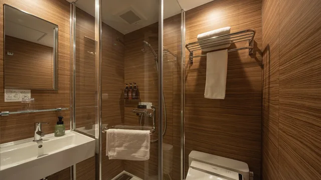 Twin Beds, Hotel H2 Nagasaki 2/4