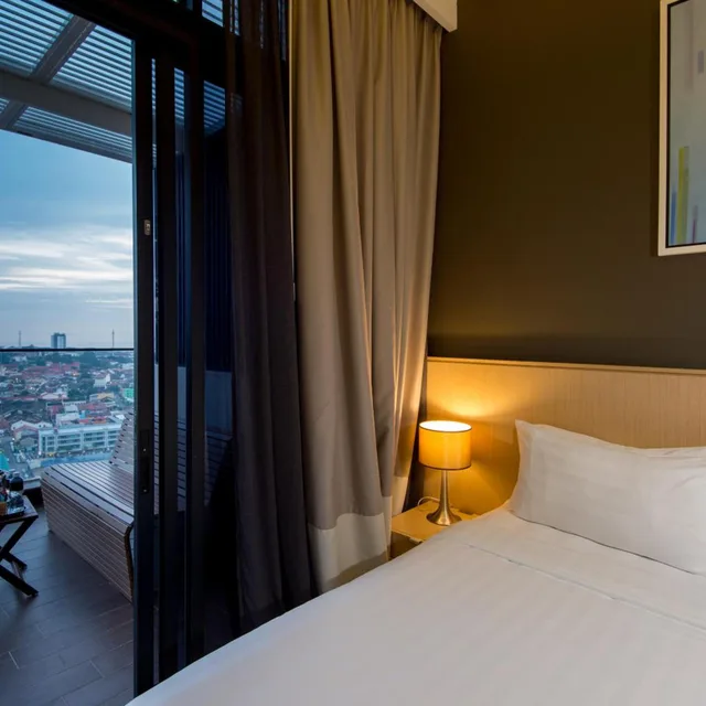 Heritage, Executive, King Bed, with View, Balcony, Bathtub, The Pines Melaka 4/9