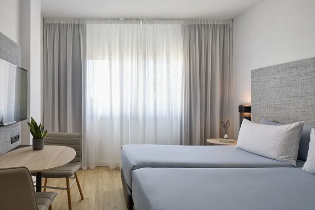 Innside, Twin Beds، Innside by Melia Barcelona Apolo 5/10