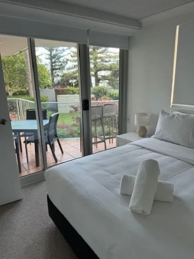 2 Bedrooms, Premium, Apartment, Queen and Twin Beds, Pacific Regis Apartments 3/10