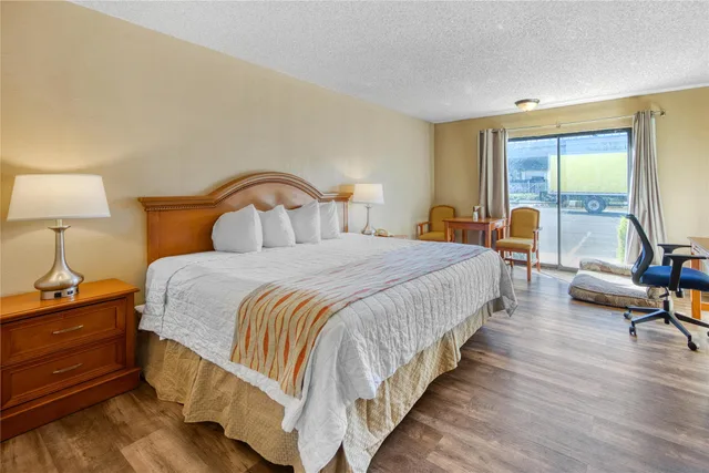 جناح بسرير كينج يُسمح فيها بالحيوانات الأليفة، SureStay Plus Hotel by Best Western Reno Airport 2/5