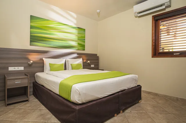 جناح بسرير كينج وسرير كوين بإطلالة على البحر بغرفتي نوم، Lions Dive Beach Resort Curacao 4/10