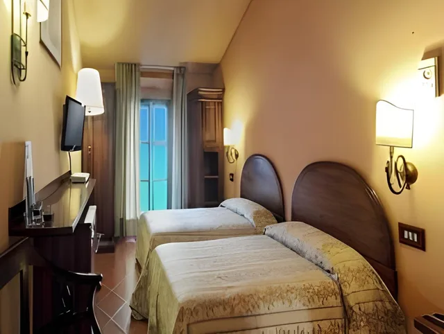 جناح جونيور، Arnaldo Aquila DAOro Hotel 1/1