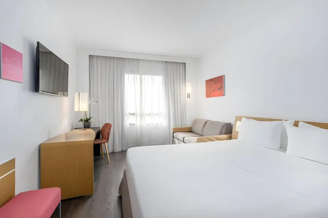 Connecting, Basic, Double Bed, Exe Madrid Norte 1/1