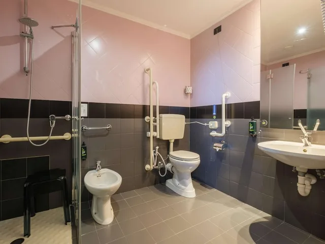 غرفة سوبيريور بسرير كوين، B&B Hotel Faenza 7/7