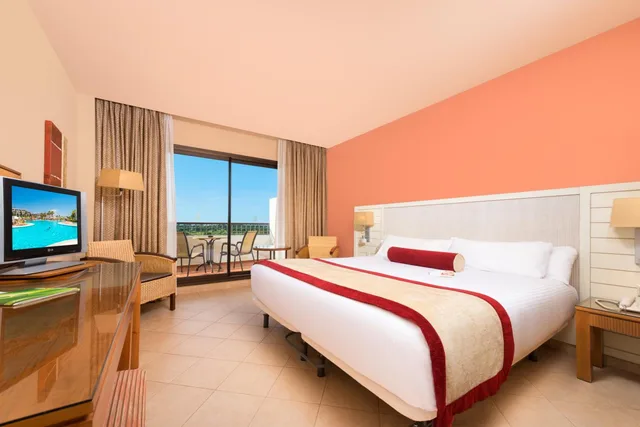 Room, Twin Beds, Lateral Side Sea View، Fuerte El Rompido 1/1