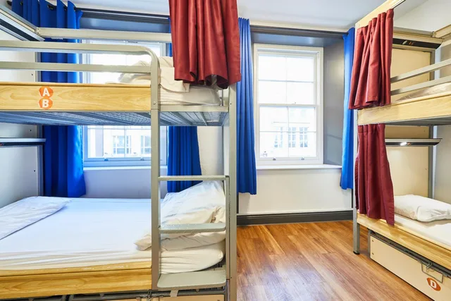 Female Dorm, Female Only, 10 Beds، St Christophers Inn Village London Bridge Hostel Ex Hostel St Christophers Village 2/3