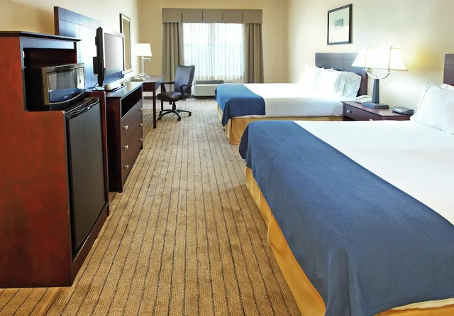 جناح بسرير كينج، Holiday Inn Express Hotel And Suites Marshall 1/1