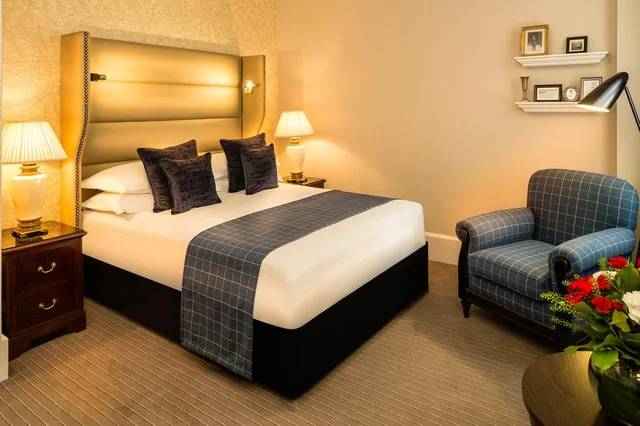 Classic Double Room, The Baileys Hotel London 1/5