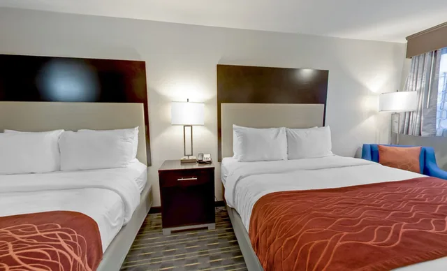 غرفة قياسية بسريرين كوين لذوي الإعاقة، Comfort Inn and Suites Tigard near Washington Square 3/4