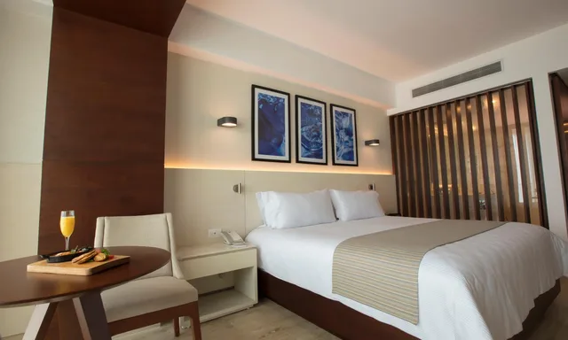 Altitude, Suite, King Bed, Krystal Grand Cancun All Inclusive 3/6