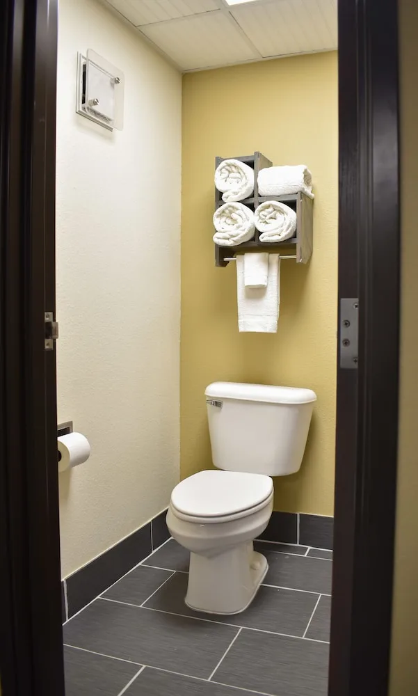 غرفة ديلوكس بسرير كينج، Travelodge by Wyndham Coffeyville 4/5