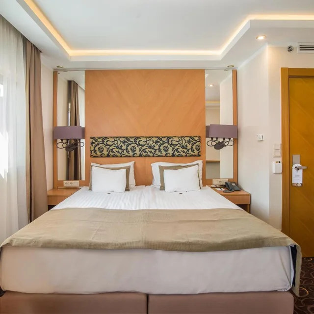 Deluxe, Double Bed, Marmara Hotel 2/10